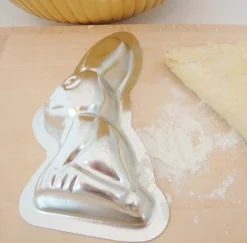 Cottontails Baby Little Kitchen | Bunny Baking*Baking tin - small rabbit