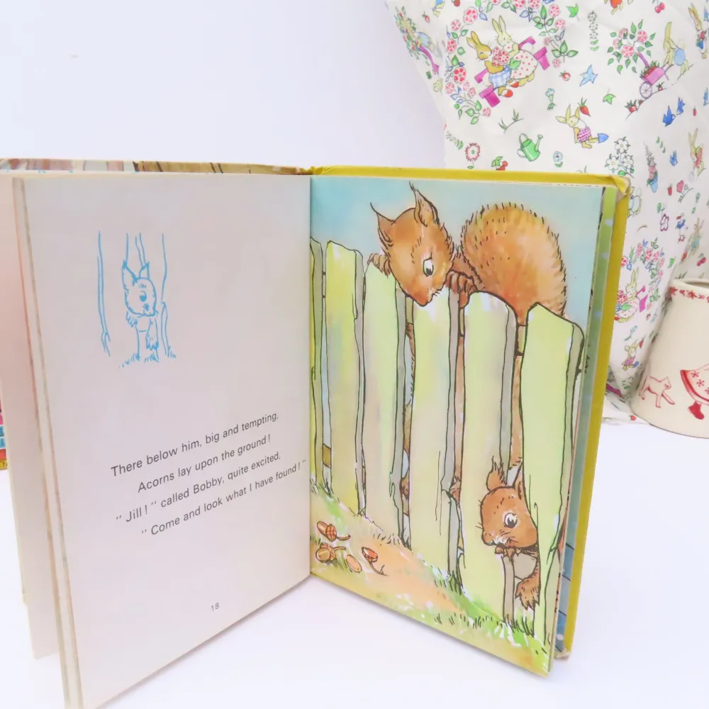 Cottontails Baby Vintage*VINTAGE Ladybird book - Bob Bushtail's Adventures (1973)