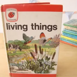 Cottontails Baby Vintage*VINTAGE Ladybird book - Living Things (mid-late 1970s)